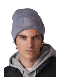 BEANIE WITH PATCH